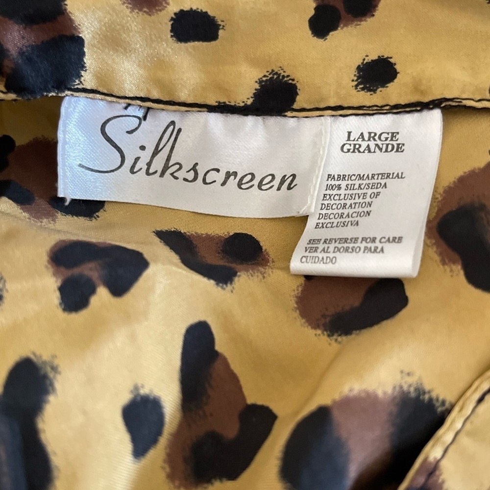 Silkscreen sleepwear set Women's
100% Silk Size large - Picture 12 of 13